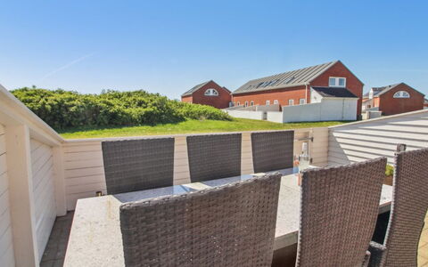 Faidra - 2.5Km from the Sea: Domicile, Mobilier De Jardin, Balcon, Plate-Forme, Ombre, Cour, Daylighting, Tache De Bois, Dur, Porche