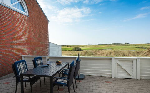 Jovanka - 2.3Km from the Sea: Maison, Chalet, Toit, Batiments Jardin, Ombre, Cabanon, Arrière-Cour, Mobilier De Jardin, Cour, Pelouse