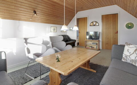 Lynne - 2.3Km from the Sea: Bois, Maison, Chalet, Domicile, Toit, Zone Rurale, Siding, Cabane En Rondins, Batiments Jardin, Dur