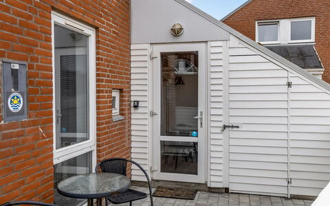Sighwald - 2.3Km from the Sea: Chalet, Domicile, Maison, Toit, Porche, Biens, Siding, Batiments Jardin, Ferme, Cour