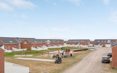 Sighwald - 2.3Km from the Sea: Chalet, Domicile, Maison, Toit, Porche, Biens, Siding, Batiments Jardin, Ferme, Cour