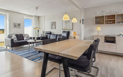 Nayana - 2.3Km from the Sea: Meubles, Design Intérieur, Sol, Sol, Table, Chaise, Canapé, Parquet, Pièce, Bois