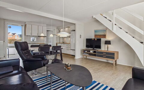 Nayana - 2.3Km from the Sea: Sol, Design Intérieur, Sol, Plafond, Meubles, Appartement, Canapé, Pièce, Parquet, Salon