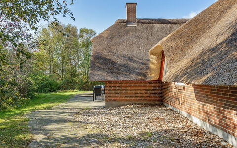 Albin - 2.8Km from the Sea: Toit, Maison, Zone Résidentielle, Domicile, Biens, Chalet, Conception