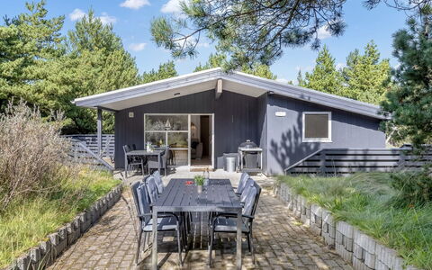 Roald - 2.2Km from the Sea: Domicile, Chalet, Porte, Biens, Ombre, Siding, Dur, Batiments Jardin, Porche, Conception