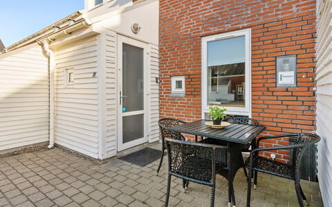 Enita - 2.3Km from the Sea: Maison, Toit, Domicile, Chalet, Cabanon, Batiments Jardin, Siding, Cour, Cabane En Rondins, Cabane