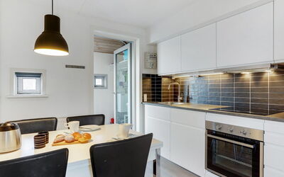 Enita - 2.3Km from the Sea