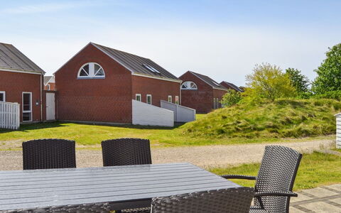 Aya - 2.3Km from the Sea: 