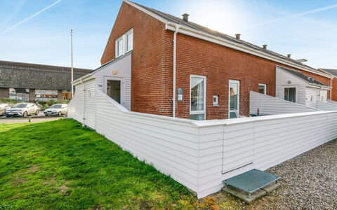 Ginger - 2.3Km from the Sea: Herbe, Maison, Toit, Chalet, Domicile, Arbuste, Ferme, Lot Terre, Zone Rurale