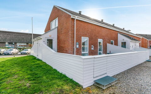 Ginger - 2.3Km from the Sea: Herbe, Maison, Toit, Chalet, Domicile, Arbuste, Ferme, Lot Terre, Zone Rurale