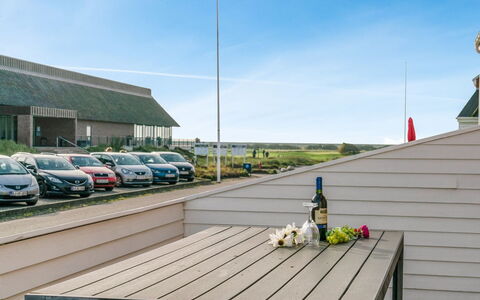 Ginger - 2.3Km from the Sea: Bâtiment, Maison, Fenêtre, Domicile, Toit, Zone Résidentielle, Arbuste, Chalet, Lot Terre