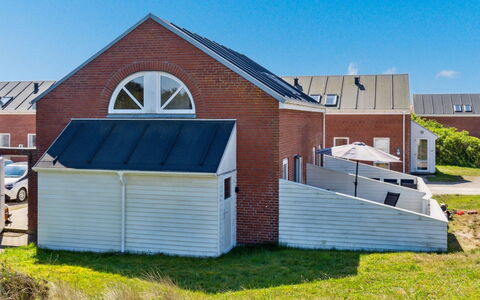 Gaëlle - 2.3Km from the Sea: Herbe, Maison, Toit, Chalet, Domicile, Arbuste, Ferme, Lot Terre, Zone Rurale