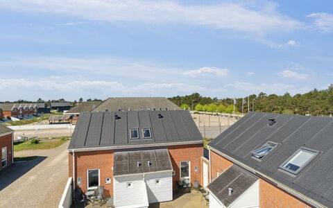 Gaëlle - 2.3Km from the Sea: Herbe, Maison, Toit, Chalet, Domicile, Arbuste, Ferme, Lot Terre, Zone Rurale