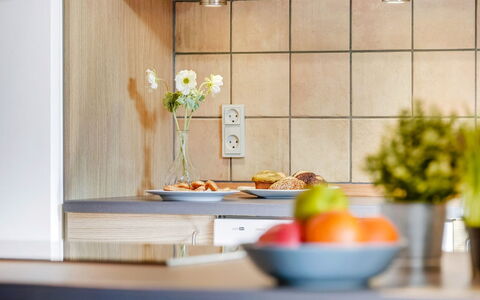 Gabriela - 1Km from the Sea: Cuisine, Comptoir, Appareil De Cuisine, Vaisselle, Design Intérieur, Cabinetry, Électroménager, Aliments, Meubles