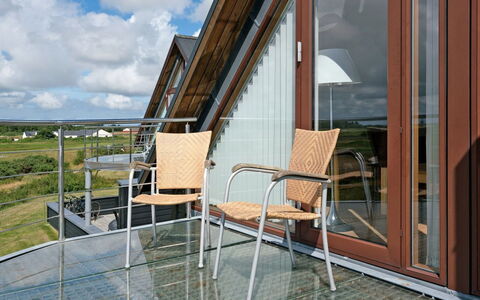 Merisa - 2.5Km from the Sea: Chaise, Dur, Tache De Bois, Parquet, Daylighting, Eco Hôtel, Balcon, Mobilier De Jardin, Plate-Forme, Aluminium