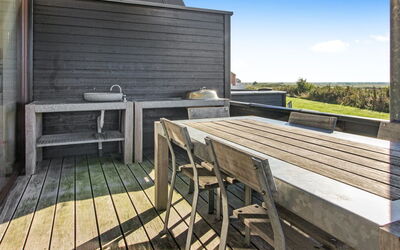 Merisa - 2.5Km from the Sea