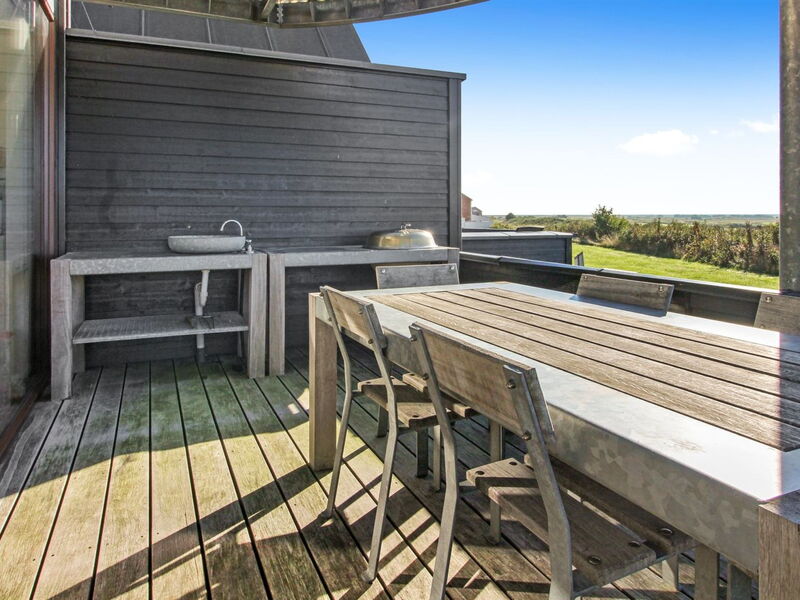 Merisa - 2.5Km from the Sea