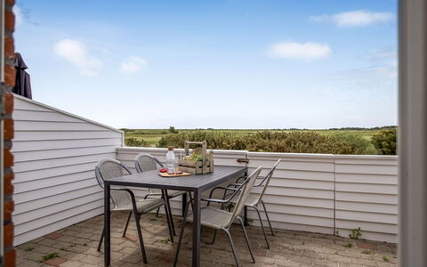 Drita - 2.3Km from the Sea: Chalet, Domicile, Maison, Toit, Porche, Biens, Siding, Batiments Jardin, Ferme, Cour