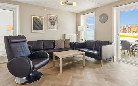 Mildred - 2.3Km from the Sea: Sol, Sol, Design Intérieur, Meubles, Bois, Plafond, Parquet, Appartement, Domicile, Salon