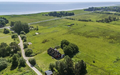 Willi - 3Km from the Sea: Appartement, Ombre, Balcon, Chaise, Clôture, Mobilier De Jardin, Aluminium, Gazon Artificiel