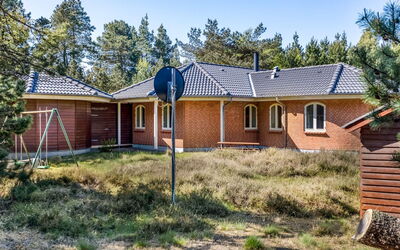 Agusta - 1.1Km from the Sea