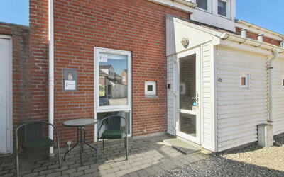 Nase - 2Km from the Sea