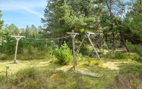 Benedikta - 2.4Km from the Sea: Maison, Domicile, Toit, Chalet, Arbuste, Siding, Porte, Jardin, Ferme