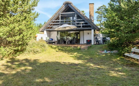 Benedikta - 2.4Km from the Sea: Maison, Domicile, Toit, Chalet, Arbuste, Siding, Porte, Jardin, Ferme