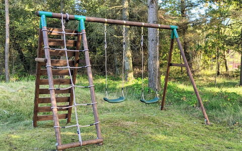 Odsten - 1Km from the Sea: Bois, Maison, Chalet, Domicile, Toit, Zone Rurale, Siding, Cabane En Rondins, Batiments Jardin, Dur
