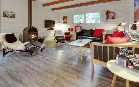 Odsten - 1Km from the Sea: Bois, Maison, Chalet, Domicile, Toit, Zone Rurale, Siding, Cabane En Rondins, Batiments Jardin, Dur
