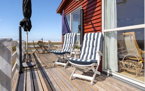 Blomma - 350M from the Sea: Toit, Lot Terre, Chalet, Domicile, Zone Rurale, Cabanon, Siding, Batiments Jardin, Cabane En Rondins, Cabane