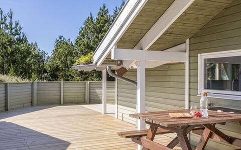 Bruna - 2Km from the Sea: Meubles, Bois, Design Intérieur, Sol, Sol, Chaise, Pièce, Plafond, Salon, Appartement