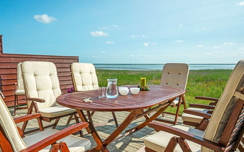 Henrietta - 3.5Km from the Sea: Meubles, Mobilier De Jardin, Chaise, Bois, Table, Tableau De Plein Air, Mer, Chaise Pliante, Dur, Tache De Bois