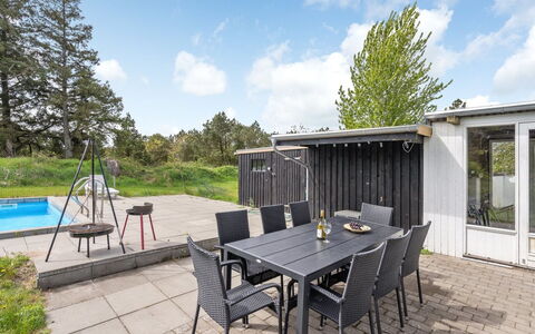Rea - 5Km from the Sea: Meubles, Lot Terre, Mobilier De Jardin, Ombre, Jardin, Chaise, Tableau De Plein Air, Aménagement Paysager, Arrière-Cour, Dur