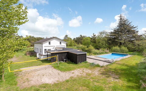 Rea - 5Km from the Sea: Biens, Chalet, Aménagement Paysager, Ferme, Arrière-Cour, Piscine