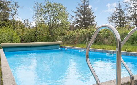 Rea - 5Km from the Sea: Bleu, Piscine, Composite, Loisir, Ombre, Aménagement Paysager, Recours, Mobilier De Jardin, Arrière-Cour, Caractéristique De L'Eau
