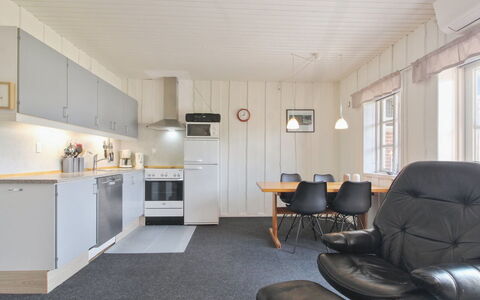 Alfkil - 2.3Km from the Sea: Toit, Maison, Zone Résidentielle, Domicile, Biens, Chalet, Conception