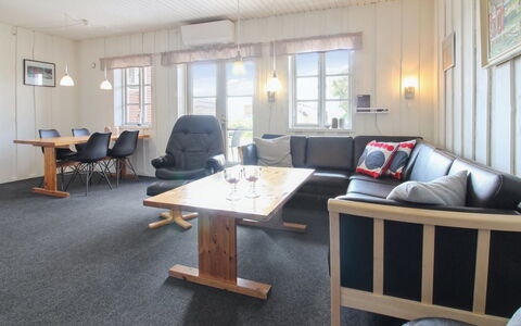 Alfkil - 2.3Km from the Sea: Toit, Maison, Zone Résidentielle, Domicile, Biens, Chalet, Conception