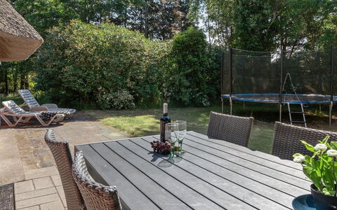 Gudmund - 3.9Km from the Sea: Meubles, Mobilier De Jardin, Bois, Chaise, Table, Tableau De Plein Air, Jardin, Ombre, Arrière-Cour