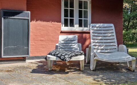 Gudmund - 3.9Km from the Sea: Meubles, Mobilier De Jardin, Chaise, Chalet, Ombre, Dur, Jardin, Tache De Bois, Cour, Balancelle