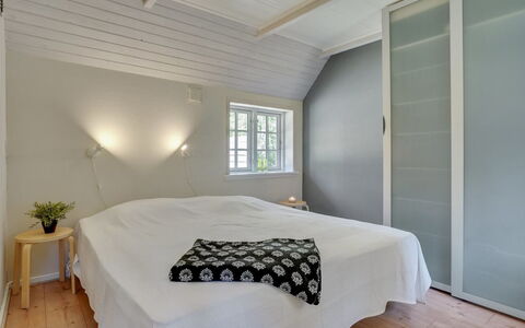Gudmund - 3.9Km from the Sea: Sol, Sol, Design Intérieur, Bois, Plafond, Chambre, Lit, Meubles, Pièce, Parquet