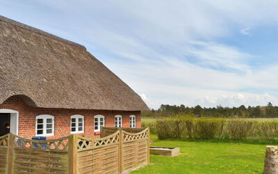Naili - 3.1Km from the Sea