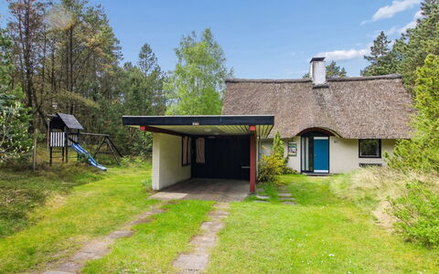 Emilla - 3.8Km from the Sea: Chalet, Jardin, Biens, Ferme, Batiments Jardin, Cour, Ombre, Aménagement Paysager, Cabanon, Arrière-Cour