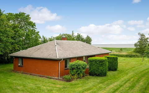 Jalmari - 3.5Km from the Sea: Arbuste, Design Urbain, Couverture De Sol, Brique, Appartement, Biens, Brickwork, Balcon, Aménagement Paysager