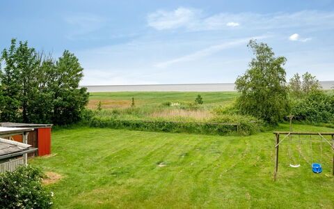 Jalmari - 3.5Km from the Sea: Arbuste, Design Urbain, Couverture De Sol, Brique, Appartement, Biens, Brickwork, Balcon, Aménagement Paysager