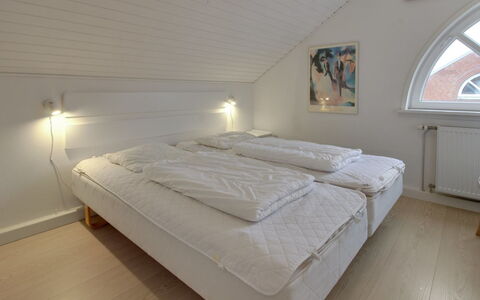 Ennike - 2.3Km from the Sea: Herbe, Maison, Toit, Domicile, Chalet, Arbuste, Lot Terre, Zone Rurale, Ferme, Couverture De Sol