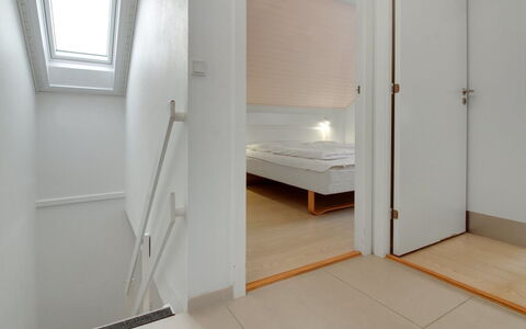 Ennike - 2.3Km from the Sea: Herbe, Maison, Toit, Domicile, Chalet, Arbuste, Lot Terre, Zone Rurale, Ferme, Couverture De Sol