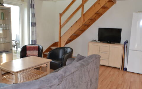 Nilaus - 2.3Km from the Sea: Sol, Sol, Bois, Meubles, Design Intérieur, Parquet, Pièce, Dur, Appartement, Salon
