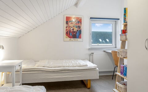Edly - 2.3Km from the Sea: Bois, Sol, Sol, Chambre, Design Intérieur, Lit, Plafond, Literie, Drap De Lit, Meubles