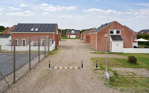 Edly - 2.3Km from the Sea: Maison, Toit, Domicile, Chalet, Cabanon, Batiments Jardin, Siding, Cour, Cabane En Rondins, Cabane